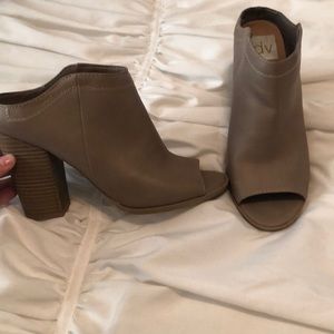 Dolce vita slip on booties
